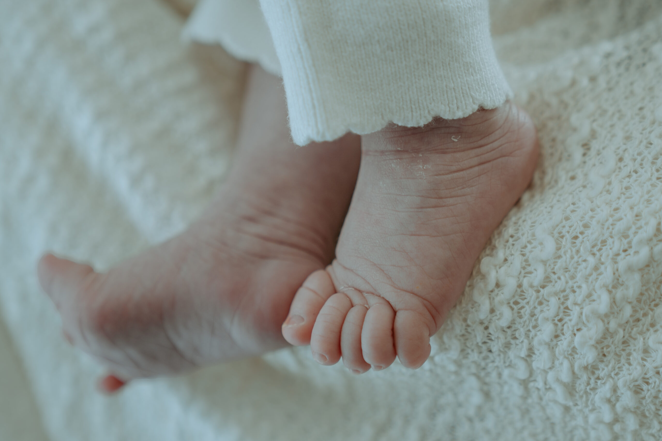Famille réunie autour de bébé